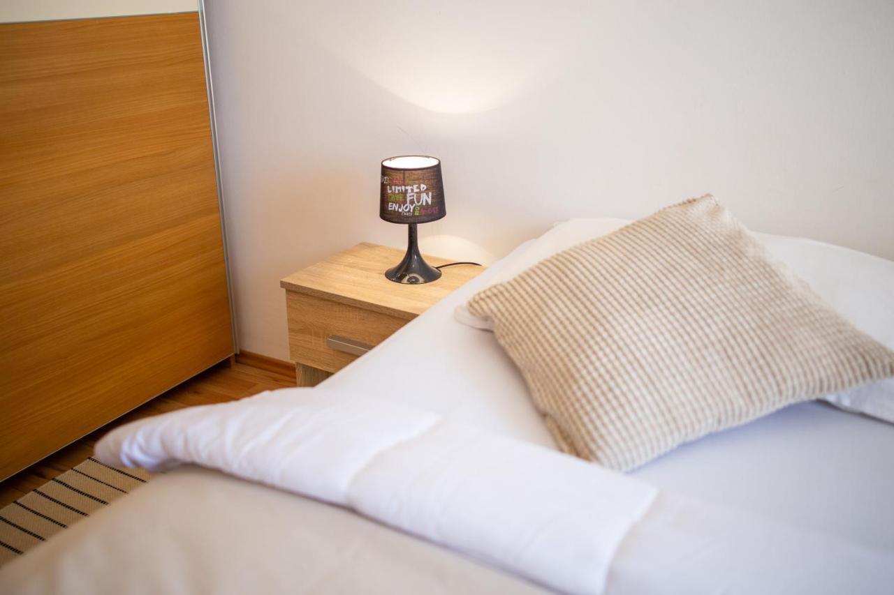 Apartment Tia ツリクヴェニツァ エクステリア 写真